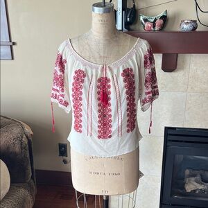 Vtg Embroidered Peasant Top
